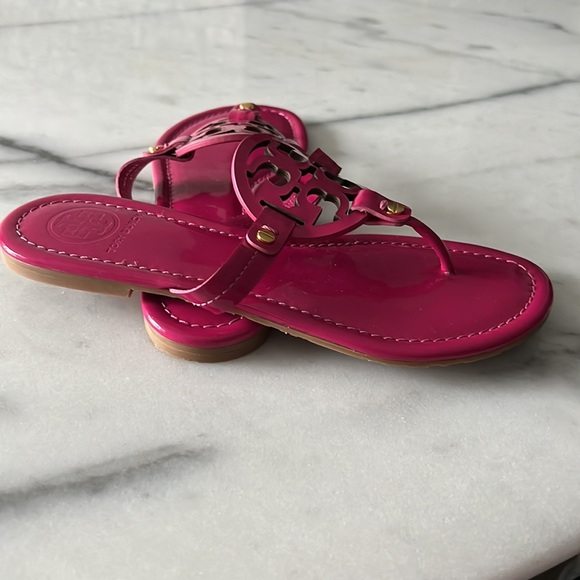 Tory Burch brand new. slides fusia beautiful color - Picture 5 of 5
